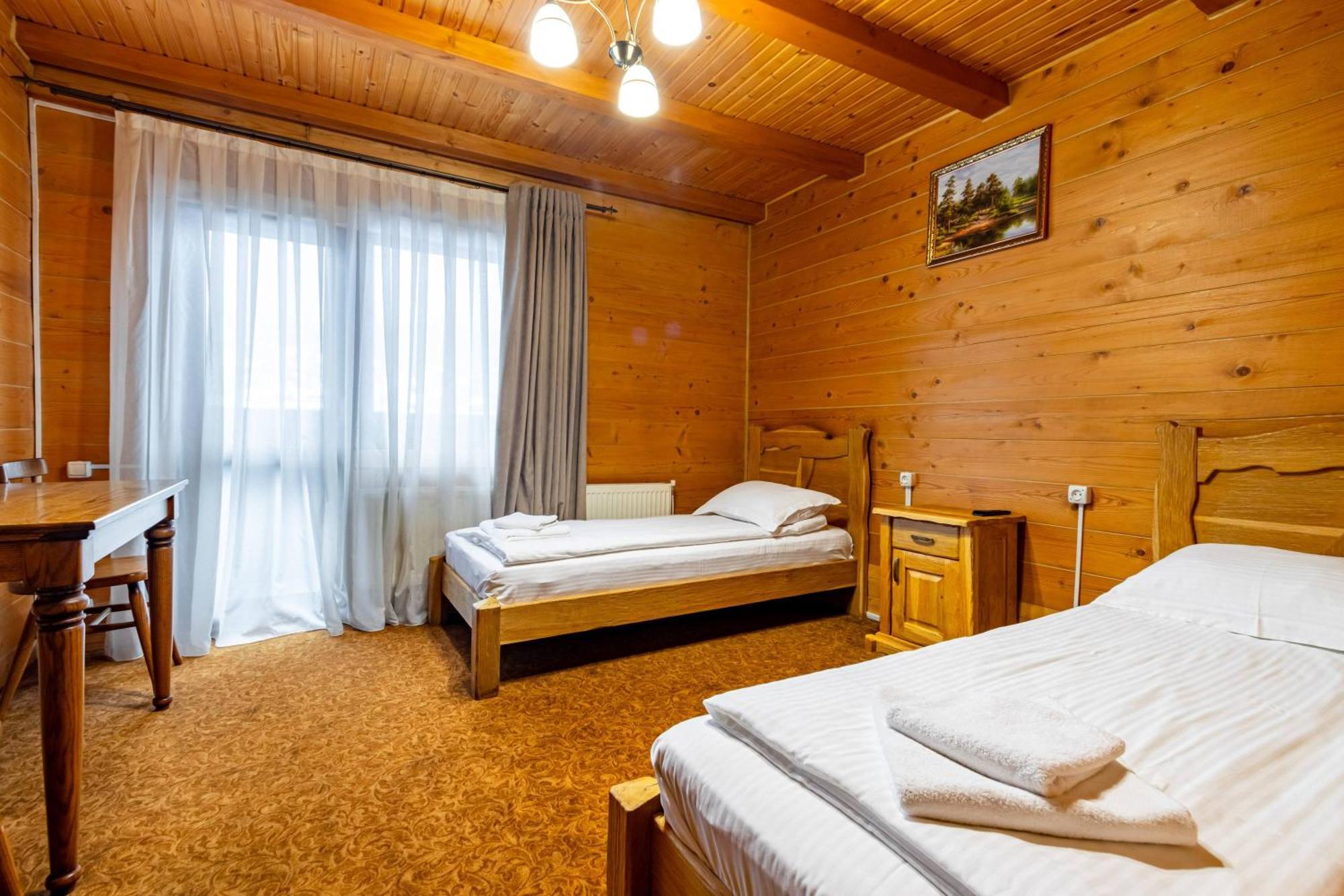 Hotel La Кrechunu Bukovel Esterno foto