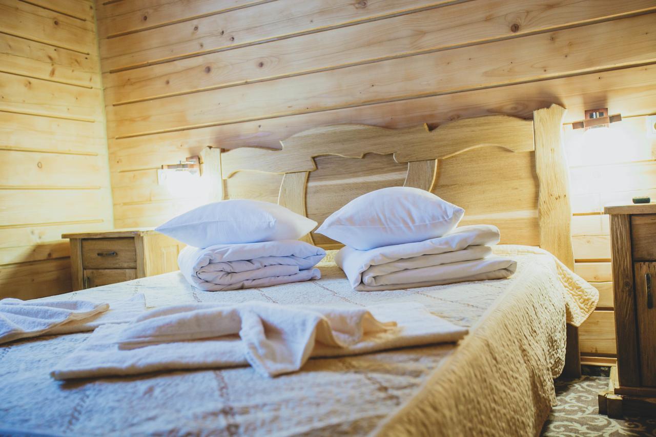 Hotel La Кrechunu Bukovel Esterno foto