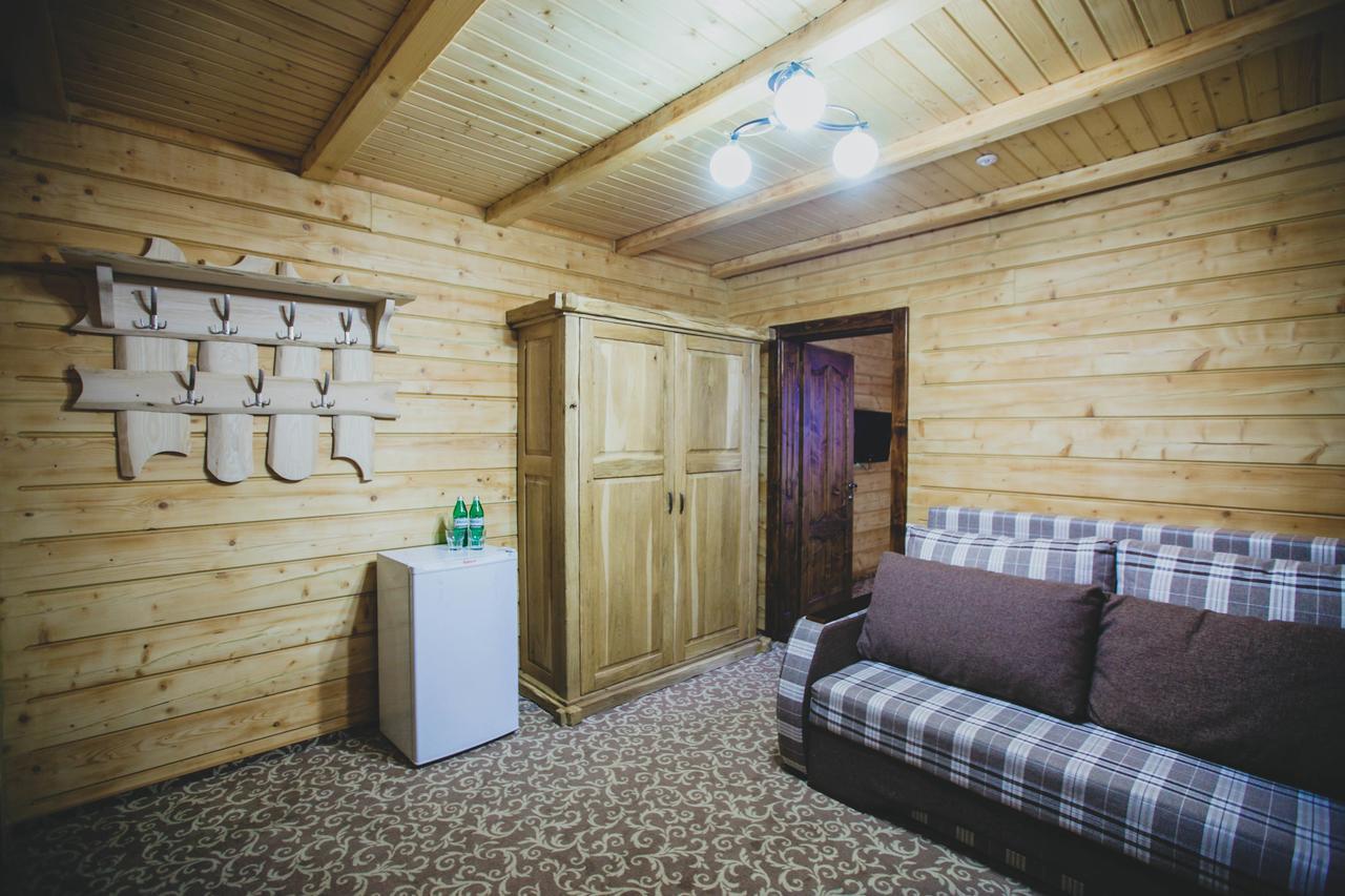 Hotel La Кrechunu Bukovel Esterno foto