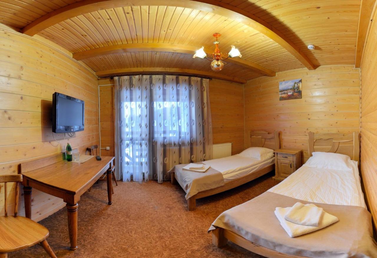 Hotel La Кrechunu Bukovel Esterno foto